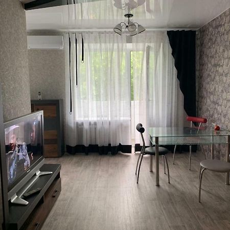 Пр.Поля 104 Апартаменты Dnipro Exterior foto
